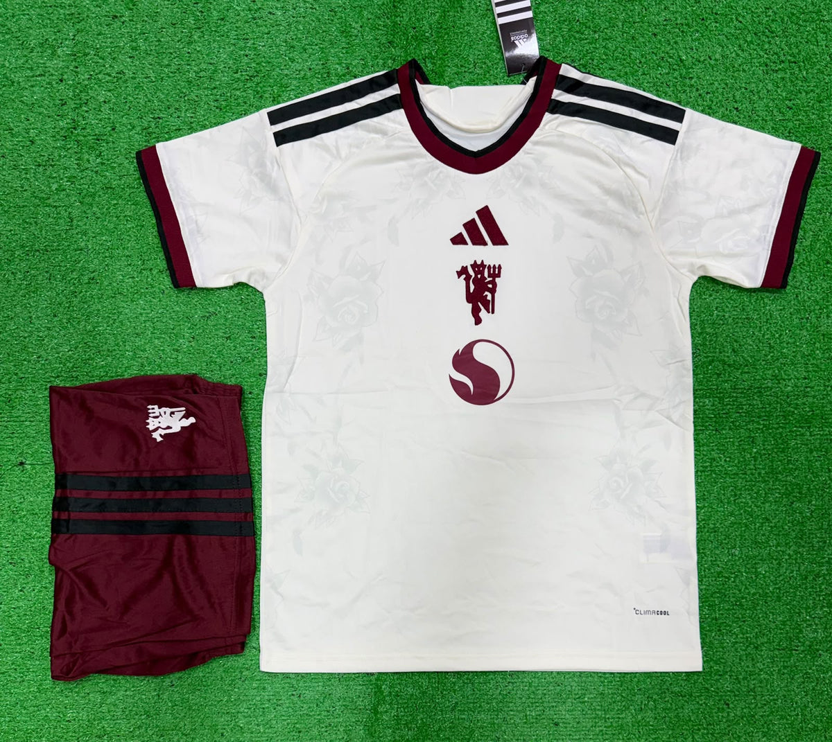 MANCHESTER UNITED 3 rd KIT SET
