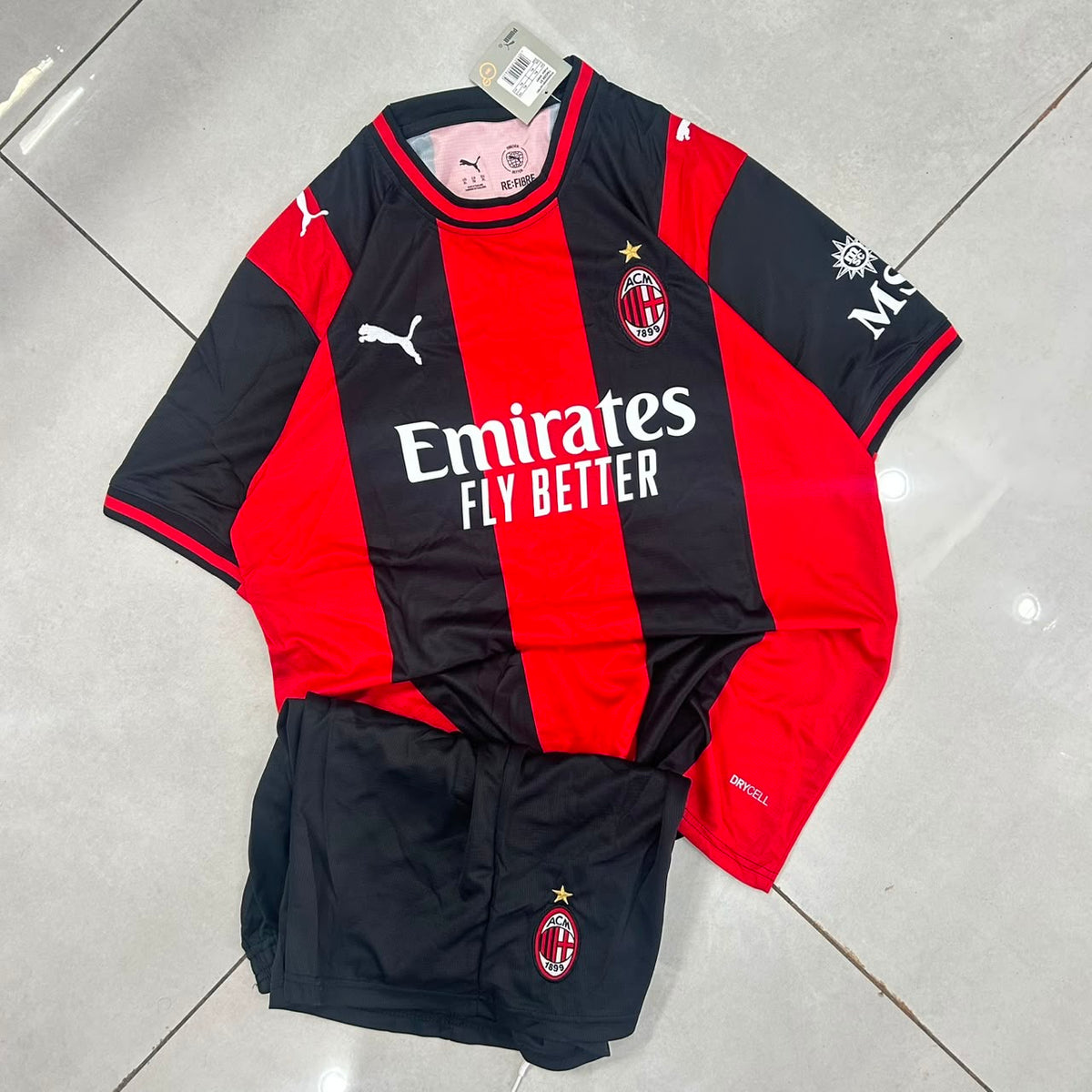 AC MILAN home